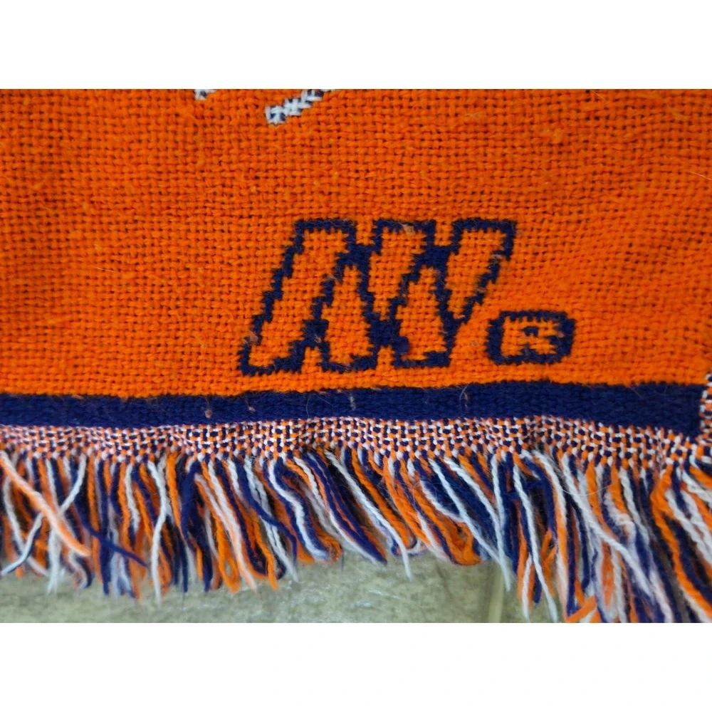 The Northwest Company Vintage Flordia Gators‎ Blanket Throw Sofa Orange Green